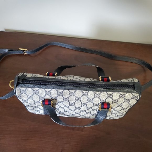Gucci Crossbody Bag in Black and Cream - Picture 8 of 14